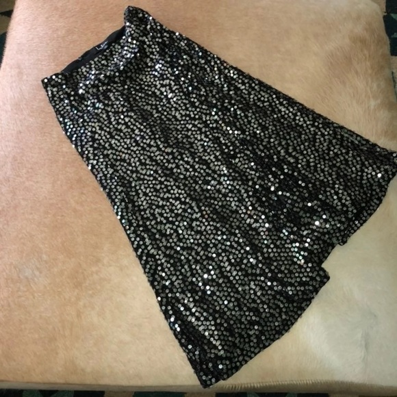 Sale! 2/$20 Lulus skirt: xs Nwot black sequin midi skirt - Picture 2 of 8